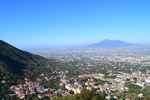 Montée : Valico di Chiunzi depuis Angri, Commentaire : Corbara, le Vésuve et la Baie de Naples sur la gauche