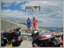 Author : NIZEMOR, Comment : Bernard en bleu, moi en rouge. Si, si, c'est bien "Col du Galibier" qui est inscrit sur le panneau ! 