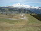 Author : Siberian Wolf 10, Comment : Vue de plus haut sur la route finale du mont Bisanne, la station des Saisies et le mont Blanc (4808m)