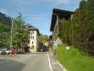 Author : Siberian Wolf 10, Comment : Mai 2017. Début de la rue du Mont Blanc à Flumet. Sauf si vous venez de Praz-sur-Arly de l'autre côté, cela grimpe ici avant même le début de la montée du col