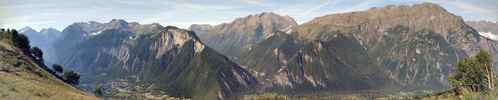 Author : FrançoisB69, Comment : Vue panoramique sur la vallée de la Romanche, et la vallée du col d'Ornon
