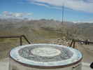 Author : Siberian Wolf 10, Comment : Août 2011. Table d'orientation de la Bonette (2860m). A l'extrême-gauche au fond le mont Viso (3841m), qui balise presque la frontière franco-italienne.