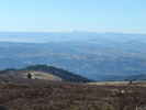 Author : Siberian Wolf 10, Comment : Février 2011. Vue depuis la table d'orientation de Roche Courbe au-dessus du col. Panorama sur les monts Dore avec notamment le puy de Sancy (1886m) au centre, plus haut sommet du Massif Central.