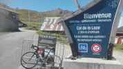 Montée : Col de la Loze depuis D915 / D91A, via Courchevel, Commentaire : L'entrée sur la route réservée aux véhicules sans moteur.