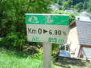 Auteur : Siberian Wolf 10, Commentaire : Juin 2020. Encore un panneau mal placé, le kilomètre 0 se situait au coeur du village alors que là on est déjà au-dessus des maisons.