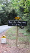 Montée : Col du Sapenay depuis Chindrieux, Commentaire : Voici le panneau du col quand on arrive de Chindrieux. 