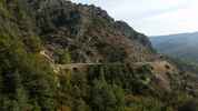 Auteur : Ulysse R, Commentaire : Corniche legerement montante vers Dourbies après le col, 5/5 top!