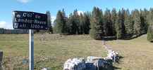 Montée : Col de Landoz-Neuve depuis Les Charbonnières, Commentaire : Le col est heureusement signalé par un panneau, car il n'est pas vraiment visible dans le paysage. 