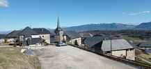 Montée : Col du Sapenay depuis La biolle, Commentaire : Le village de Cessens qui regarde la montagne du Semnoz. 