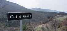 Montée : Col d'Araud depuis La Méouge (Serre des Ormes), Commentaire : La vue s'ouvre un peu au col. 