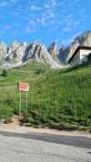 Montée : Passo Gardena depuis Ponte Gardena, Commentaire : Le passo Gardena est dominé par les aiguilles de Puez Odle. 