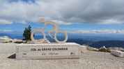 Montée : Col du Grand Colombier depuis Lochieu, Commentaire : La sculpture du cycliste a été installée au col en juillet 2022. 