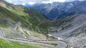 Montée : Passo dello Stelvio depuis Prato, Commentaire : Les six derniers kilomètres de la montée sont les plus spectaculaires. 