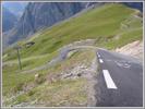 Montée : Col du Tourmalet depuis Sainte Marie de Campan, Commentaire : Deux cyclistes dans le dernier lacet