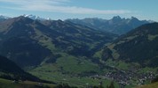 Auteur : kangooman, Reactie : A droite, c'est Zweisimmen. Et on file vers Gstaad si l'on suit la vallée au fond...