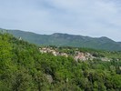 Montée : Col de la Descarga depuis Arles sur Tech, Commentaire : Le village de Corsavy. Il reste 12 km !